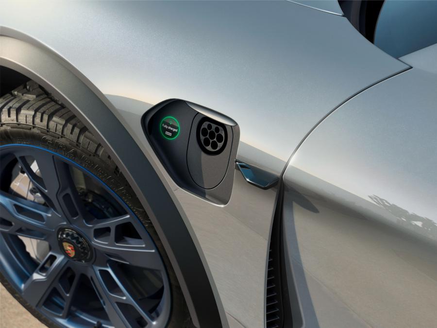 Детали экстерьера Porsche Mission E Cross Turismo 2018 года  (фото 8 из 66)